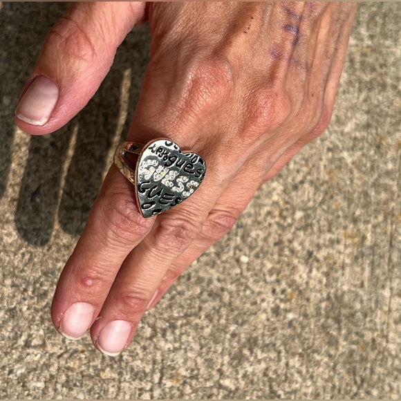 Guess Heart Cocktail Ring - Picture 2 of 3